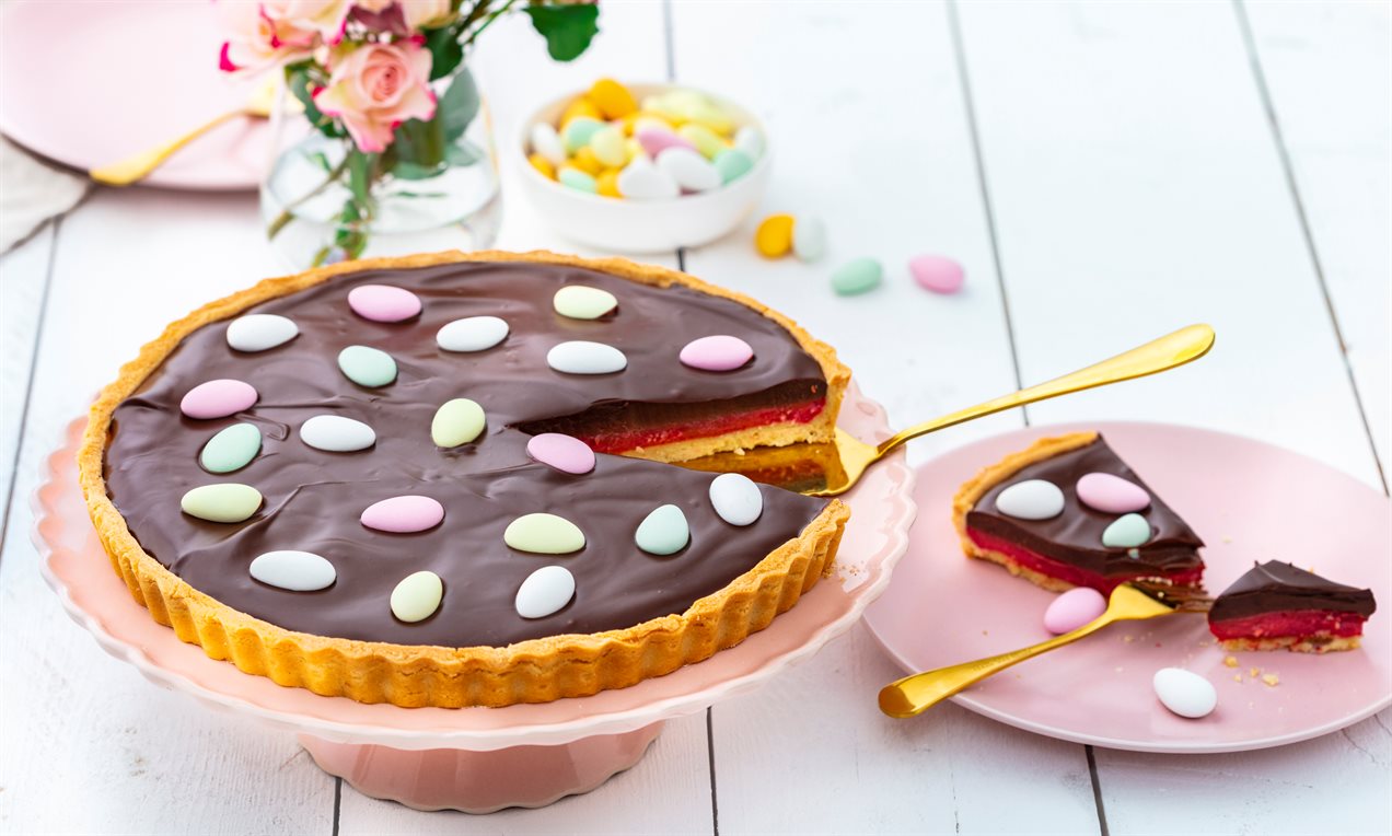 Påsketærte med chokoladeganache og hindbærcurd