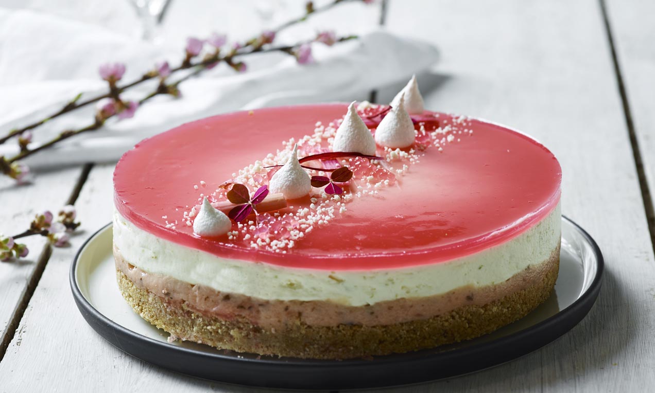 Rabarber cheesecake med lime og estragon