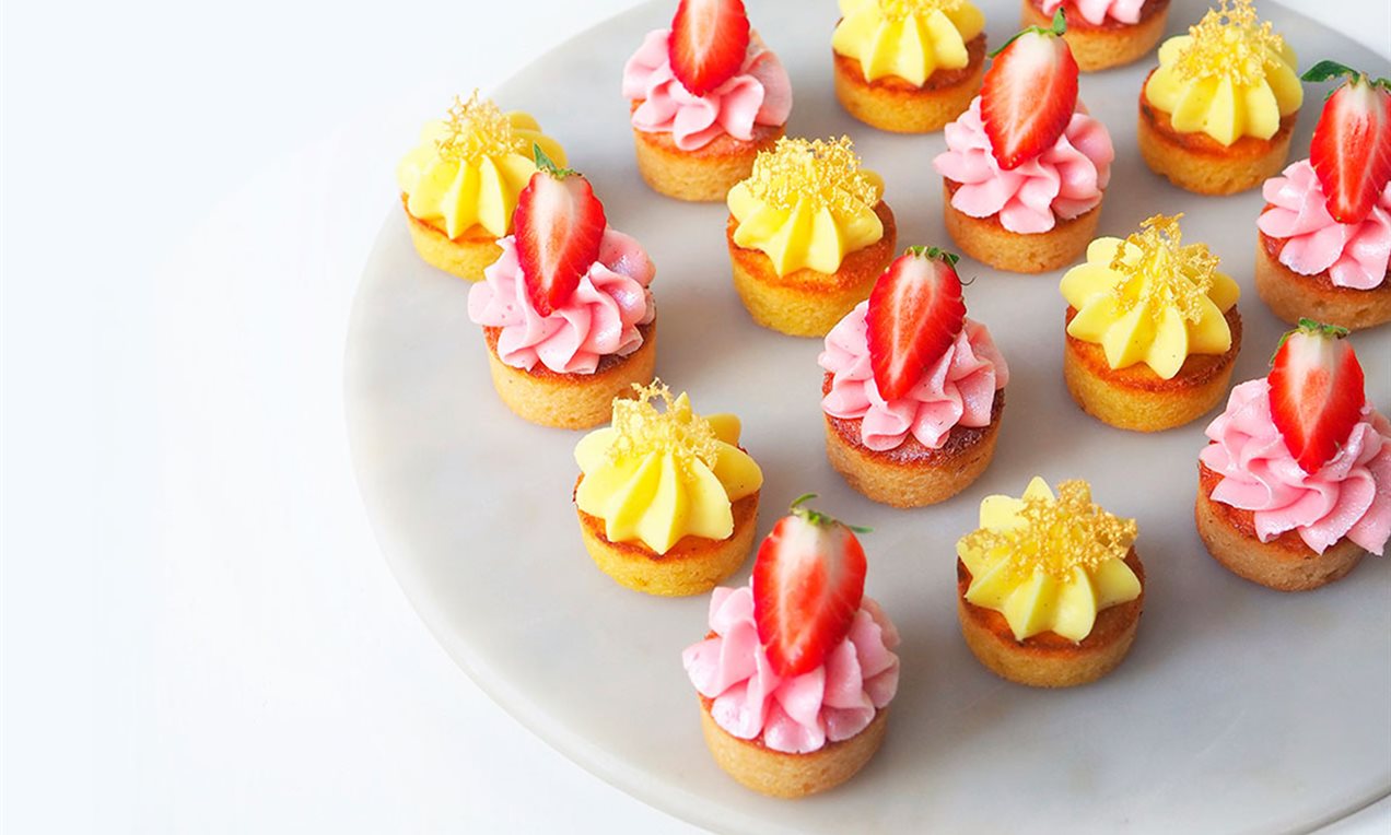 #BagLiveMedOetker | Petit fours med citron og bær