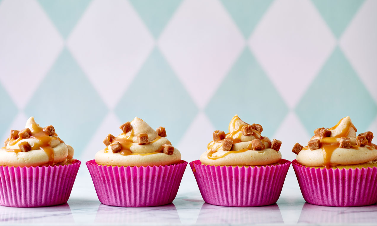 Karamelcupcakes med peanutbutter-frosting