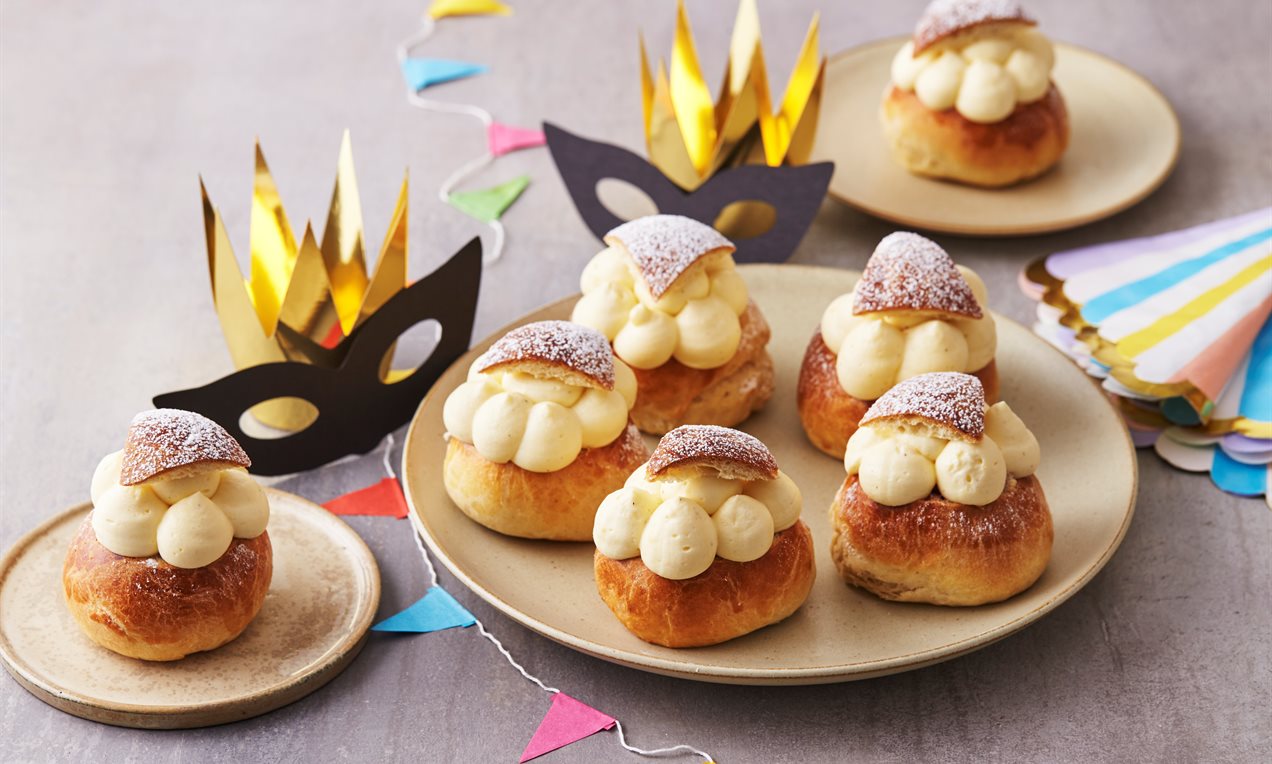 Semlor med bærkompot og mandelcreme